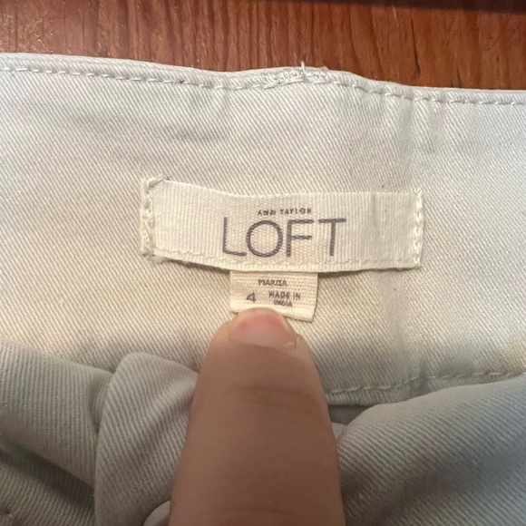 The LOFT Marisa Women's Cream Shorts Bermuda Length Size 4 - Picture 4 of 4